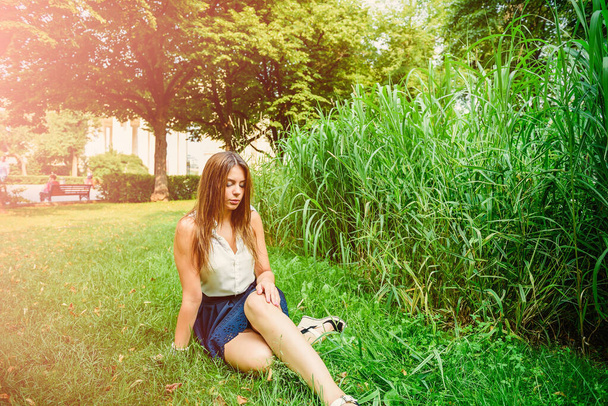 Girl in summer park  - Foto, afbeelding