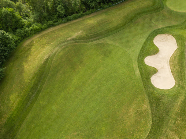 Letecký pohled na golfové hřiště v Evropě - Fotografie, Obrázek