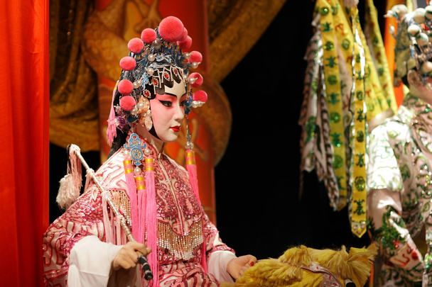 Maniquí de ópera chino, femenino
 - Foto, imagen