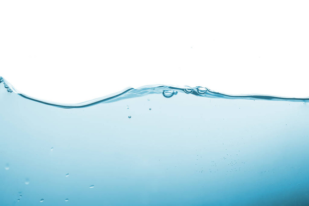 Vízcsobbanás vagy vízhullám légbuborékokkal a háttérben - Fotó, kép