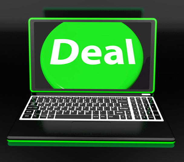 veel laptop toont contract online handel aanbiedingen of verhandelen - Foto, afbeelding