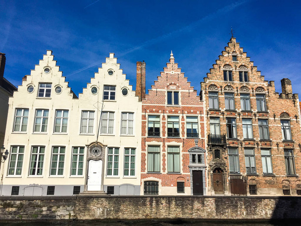 Oude gebouwen in Brugge, België  - Foto, afbeelding