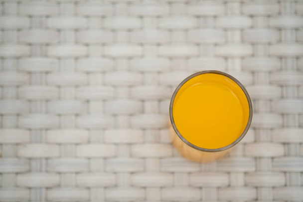 Narancslé az üvegben - Fotó, kép