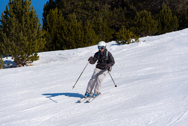 Grandvalira, Andorra : 2019 December 28 : People having fun in Sunny Day on Grandvalira Ski Station in Andorra. - Fotó, kép