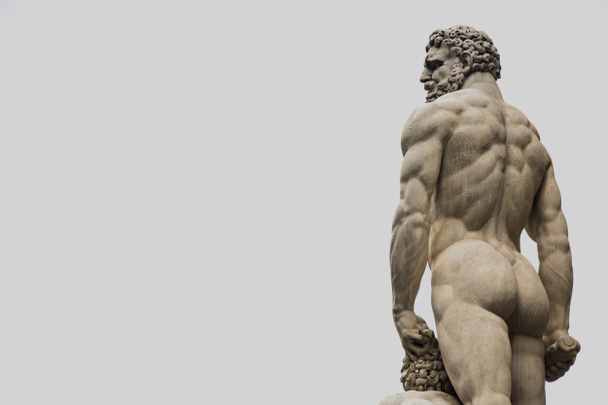 скульптура голого чоловіка
 - Фото, зображення