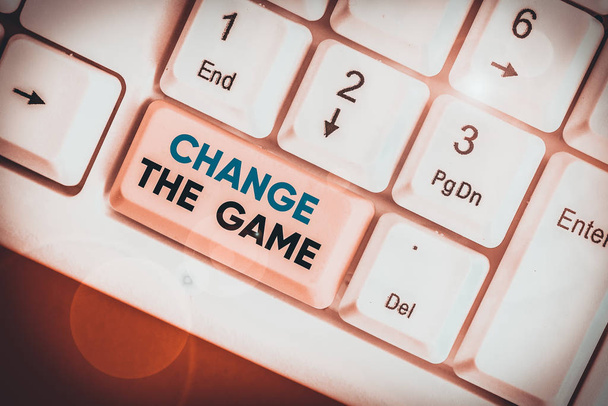 Írócetli a játék megváltoztatásáról. Üzleti fotó bemutató Hogy egy mozgalom csinálni valami más új stratégiák. - Fotó, kép