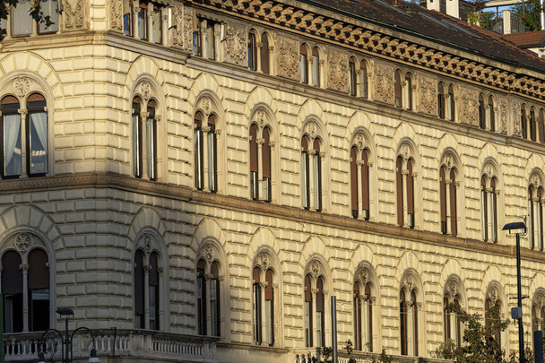 Milan, palais historique sur la place du château
 - Photo, image