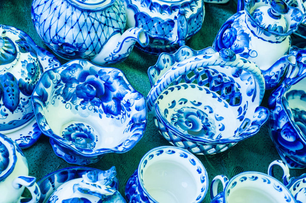 Porcelánový čajový set, keramický. Malované modré barvy, ruský lidový ar - Fotografie, Obrázek
