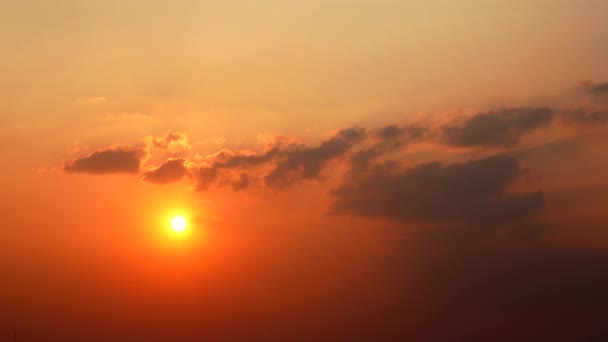 4k Sunset Alkonyat narancs sárga ég kék a gyönyörű lila természet háttér - Felvétel, videó