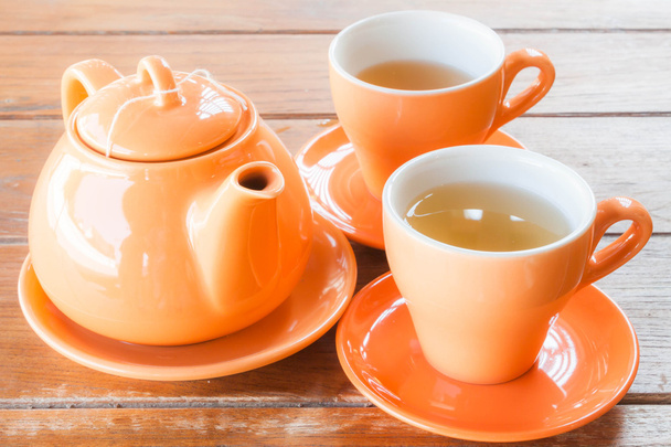 Keramische Tassen mit heißem Tee - Foto, Bild