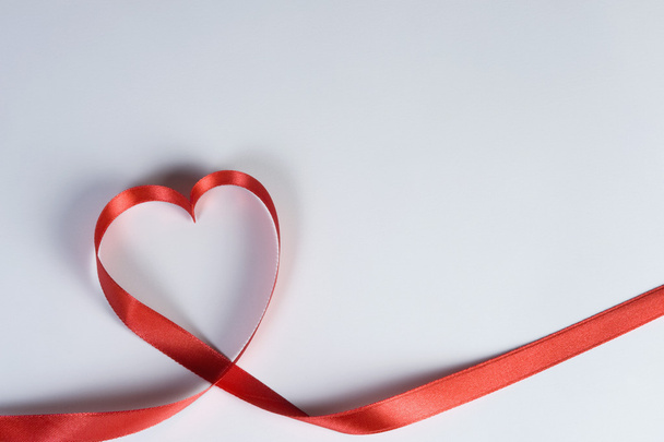 Heart shaped ribbon - Zdjęcie, obraz