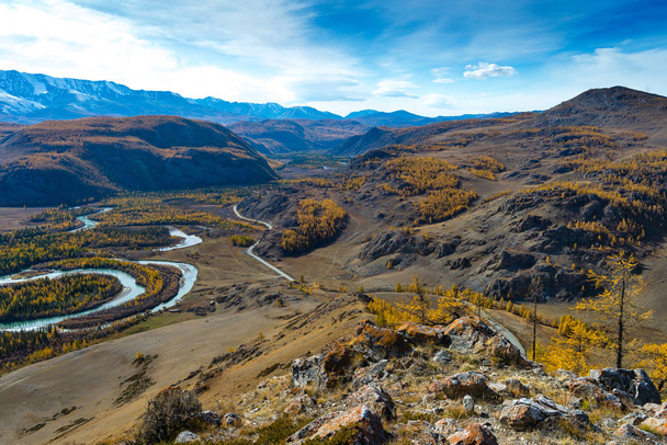 Beautiful Chuya River Valley is the Republic of Altai Russia. A  - 写真・画像