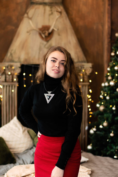 Studio photo of girl in Christmas scenery - Valokuva, kuva