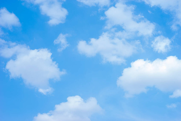 Cloud and Blue Sky background - Foto, afbeelding