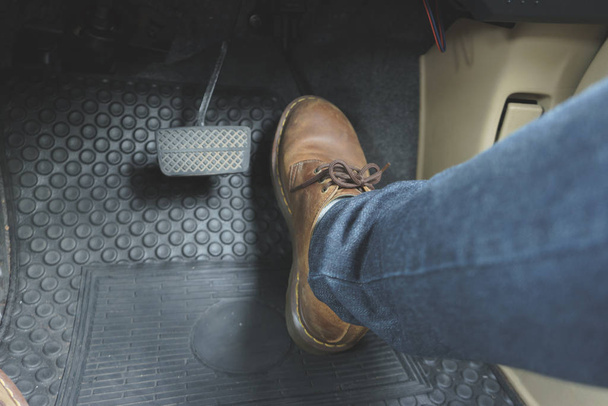 Close up Leather Shoe ob pedal in car - Zdjęcie, obraz