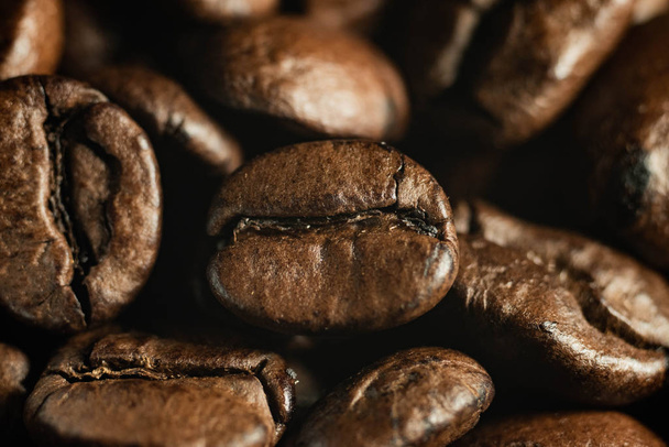 Roasted espresso coffee beans closeup - Foto, Imagem
