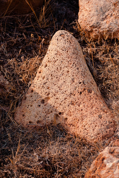 Textura de roca de paisaje en la isla de Milos en la playa de Paliochory
 - Foto, imagen