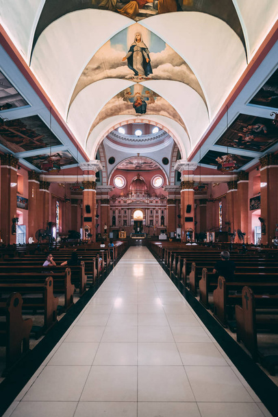 The interior of Minor Basilica of St. Lorenzo Ruiz, in Binondo,  - Zdjęcie, obraz