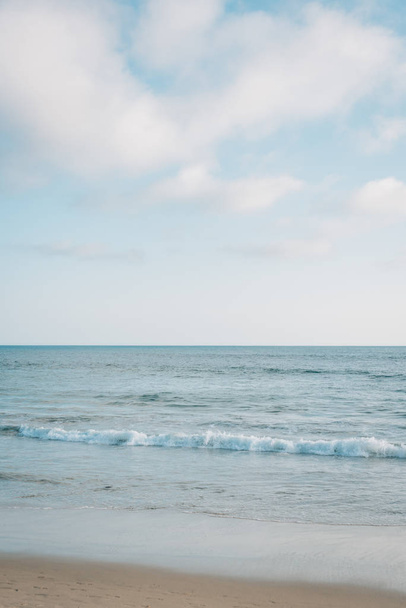 Waves in the Pacific Ocean, in Laguna Beach, California - Zdjęcie, obraz