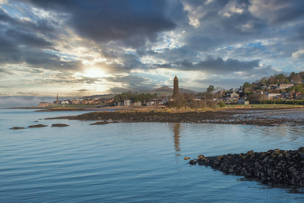 Largs Foreshore and the Pencil Monument on a Clear Cold Scottish - Photo, image