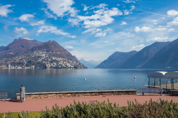 "Monte Carlo van Zwitserland "Meer van Lugano, Zwitserland - Foto, afbeelding