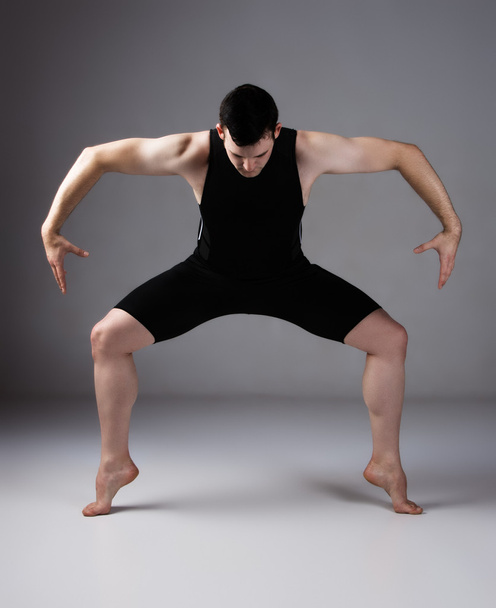 volwassen mannelijke danser - Foto, afbeelding
