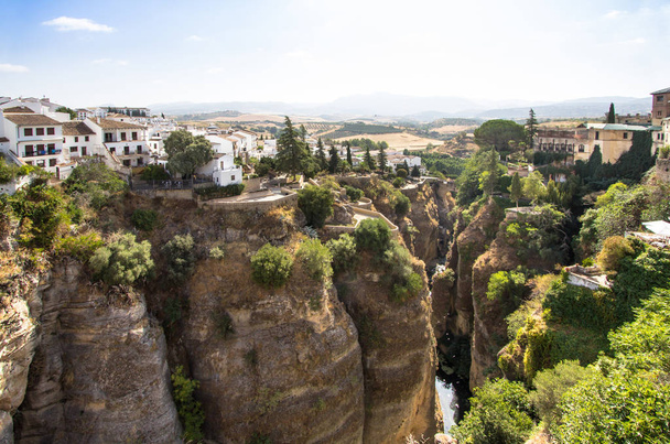 Vistas panorámicas de la roca en Madrid, España
 - Foto, Imagen
