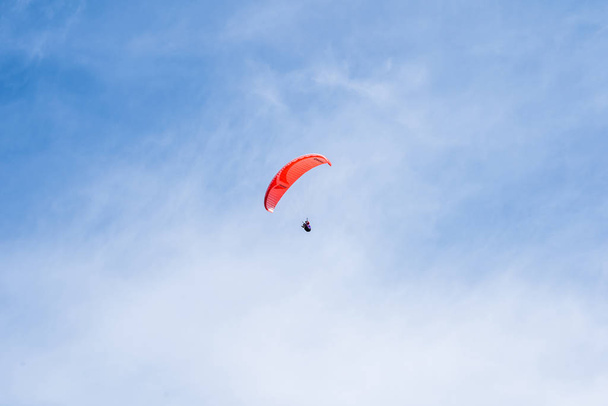 Skydiver flying on paraglider - Valokuva, kuva