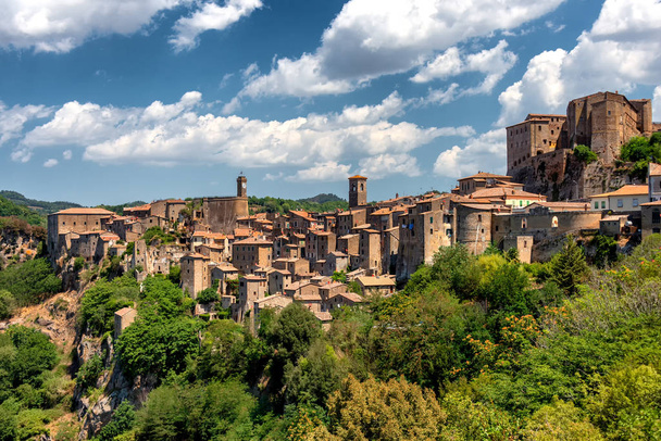 Panoramic view of Sorano, in the Province of Grosseto, Tuscany (Toscana), Italy - Fotó, kép