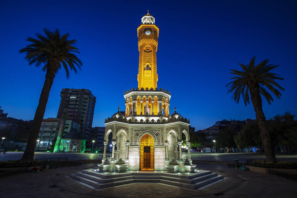 Izmir clock tower. The famous clock tower became the symbol of Izmir - Fotoğraf, Görsel