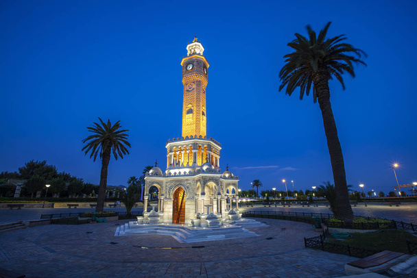Izmir clock tower. The famous clock tower became the symbol of Izmir - Fotoğraf, Görsel