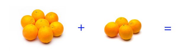 Egyszerű összegek gyümölcsökkel; egyszerű matematika, számítás - Fotó, kép