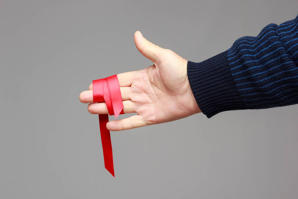 Red ribbon ajándék csomagolás - Fotó, kép