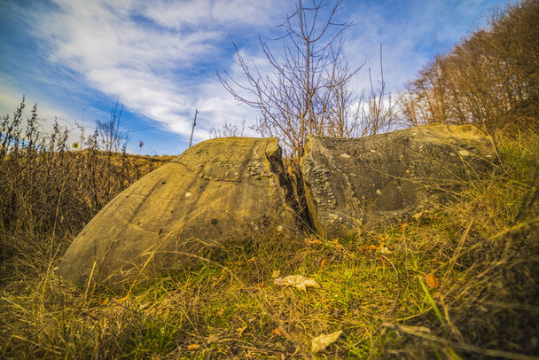 Trovantii - oudoimmat elävät kivet Romaniassa
. - Valokuva, kuva