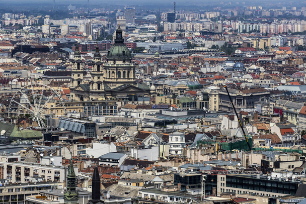 Panorama of Budapest on the banks of the Danube River  - Valokuva, kuva