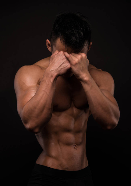 Asain sad bodybuilder - Φωτογραφία, εικόνα