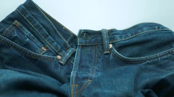 Закриття Blue Denim Jeans, Tilt Down Shot, Selected Focus - Кадри, відео