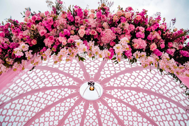 Elegant flower decoration for celebration, wedding, event or birthday party - Photo, Image