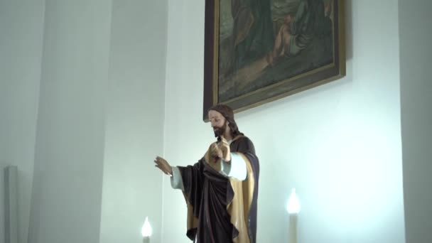 Posąg Jezusa w kościele - Materiał filmowy, wideo
