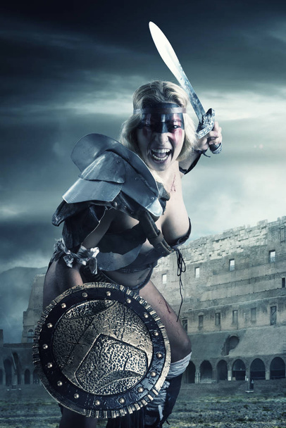 vrouw gladiator/Ancient warrior - Foto, afbeelding