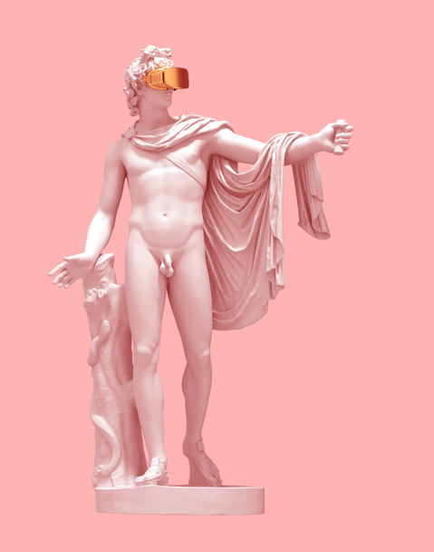 3d Model Apollo met gouden Virtual Reality bril op roze achtergrond. Concept van kunst en virtuele realiteit. - Foto, afbeelding