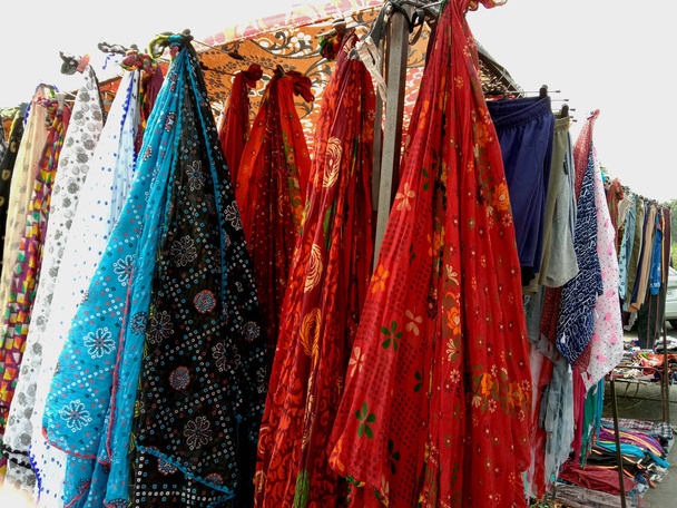 indische Frauen Schal Stand Vielfalt - Foto, Bild