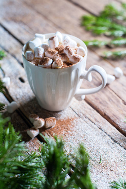 White cup of coffee with marshmallows and cocoa - Φωτογραφία, εικόνα