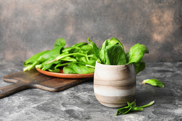Fresh green spinach on table - Foto, Imagen