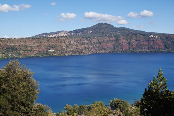 vista del lago Albano
 - Foto, imagen