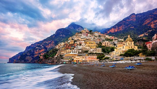 Positano cidade na costa de Amalfi, Itália
 - Foto, Imagem