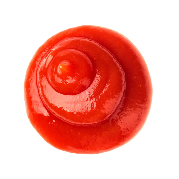 Rode ketchup tomatensaus close-up geïsoleerd op witte achtergrond - Foto, afbeelding