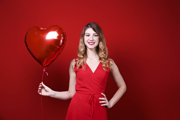 Happy valentine's day conceptual image with female model with wavy hair. - Foto, Imagen