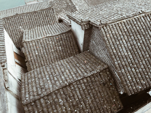 Крыша китайских старых домов
 - Фото, изображение