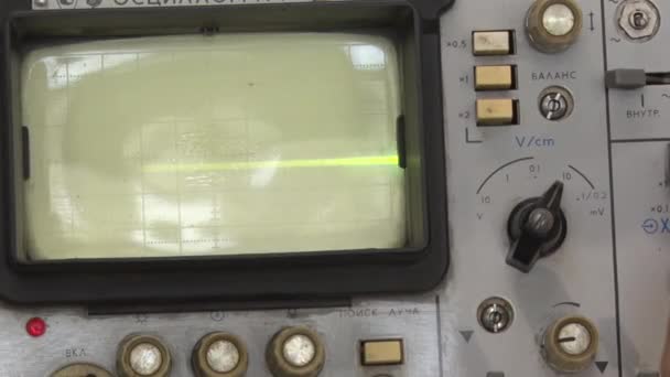 radioelectronic equipment measuring equipment, oscilloscope's - Video, Çekim